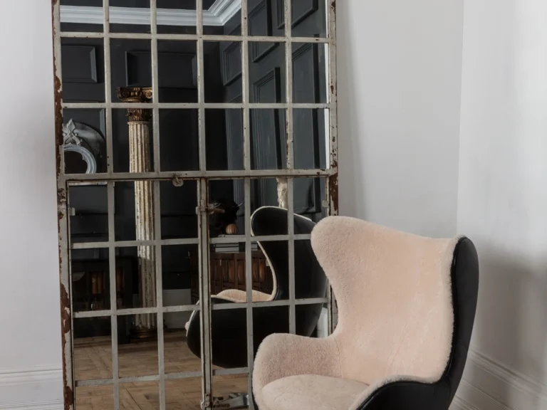 mirror-antique-desktop
