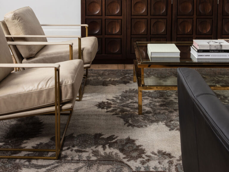 seating-sofas-armchairs-benches-leather-Pure-White-Lines-desktop-v2
