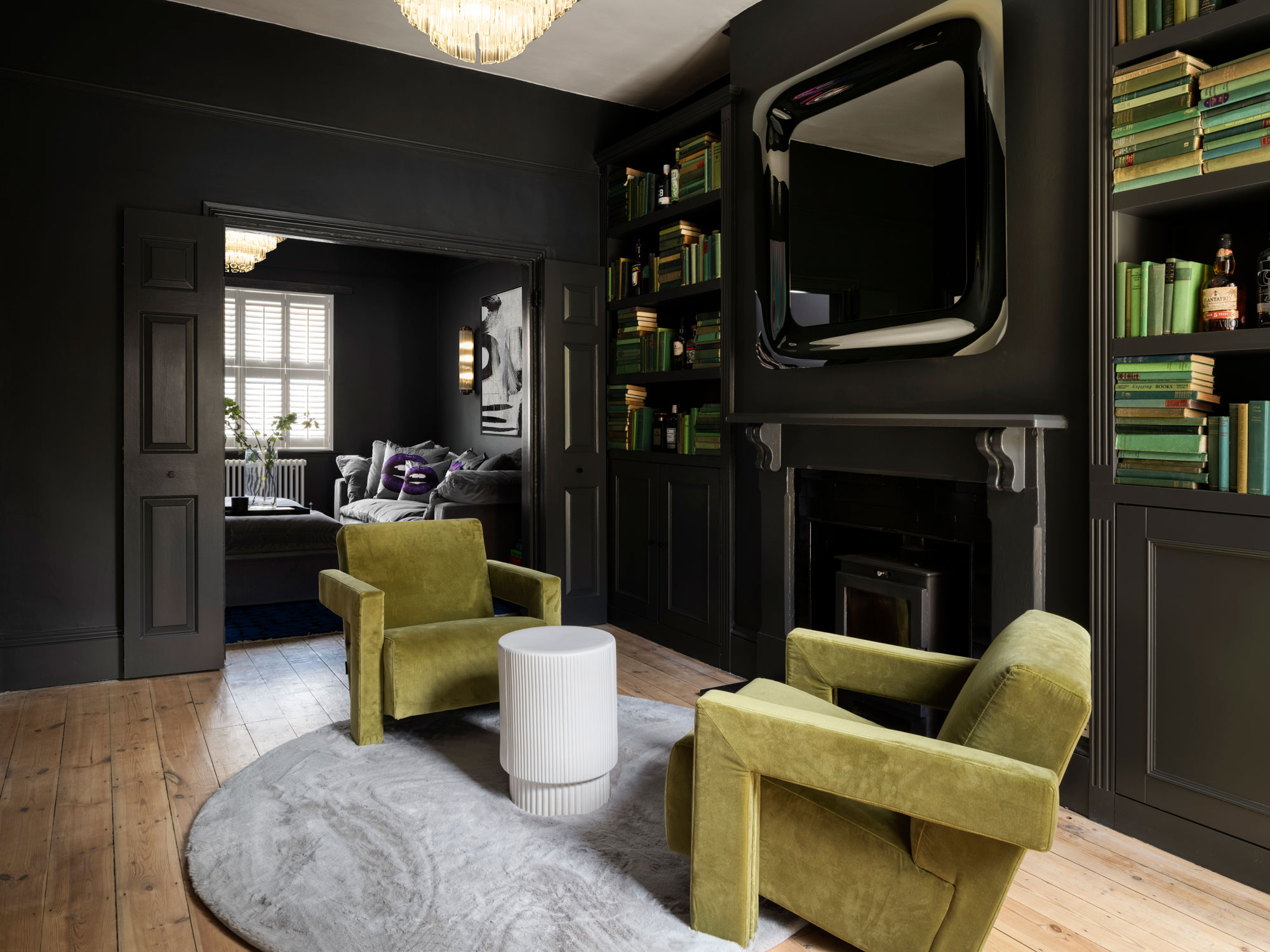 Jimmy Martin interior design London - Chaise McQueen verte en velours