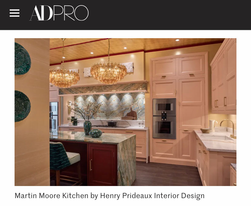 WOW!house Martin Moore Küche von Henry Prideaux Innenarchitektur wie in ADPro Juni 2023 - Pure White Lines Sorrento Kronleuchter