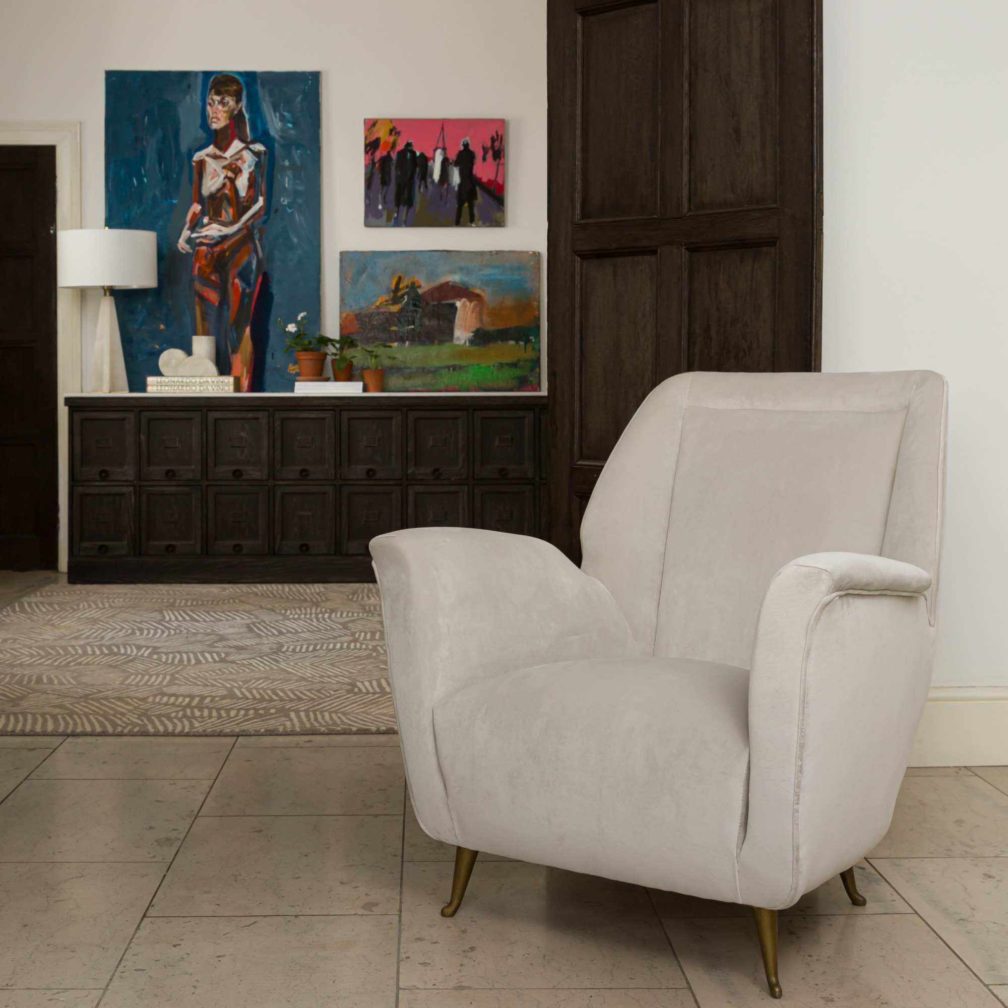 Serge Labegorre art Jessica Anselm Pure White Lines fauteuil vintage en velours Vellum par Linwood