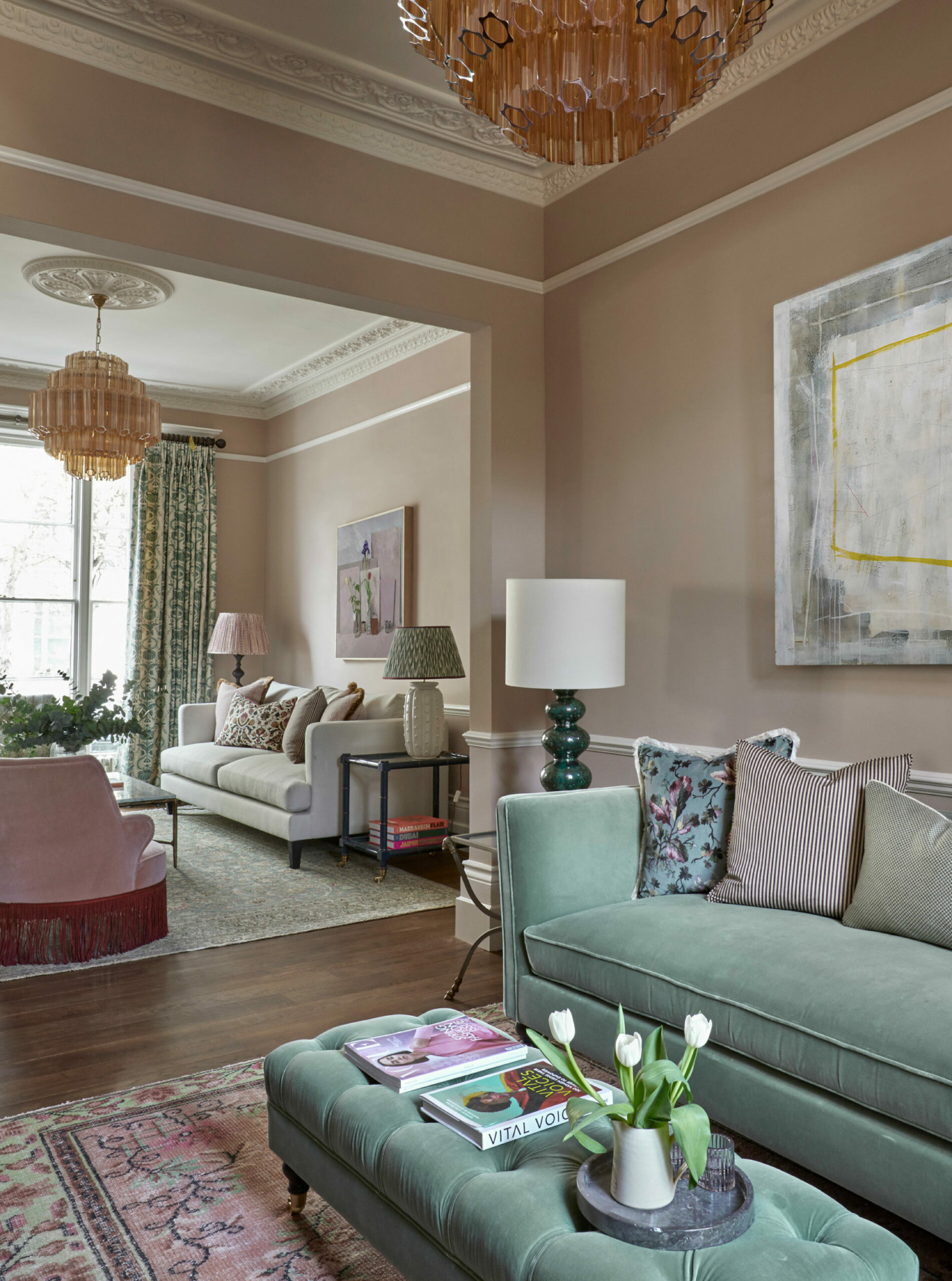 Studio de design d'intérieur Frank & Faber - Projet de rénovation d'une maison victorienne - St John's Wood - Londres - avec du mobilier et des luminaires de Pure White Lines