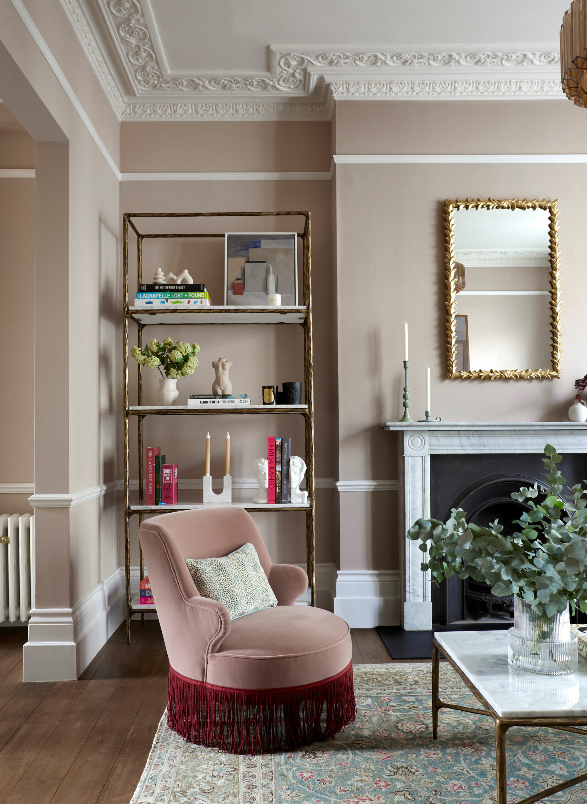 Studio de design d'intérieur Frank & Faber - Projet de rénovation d'une maison victorienne - St John's Wood - Londres - avec du mobilier et des luminaires de Pure White Lines