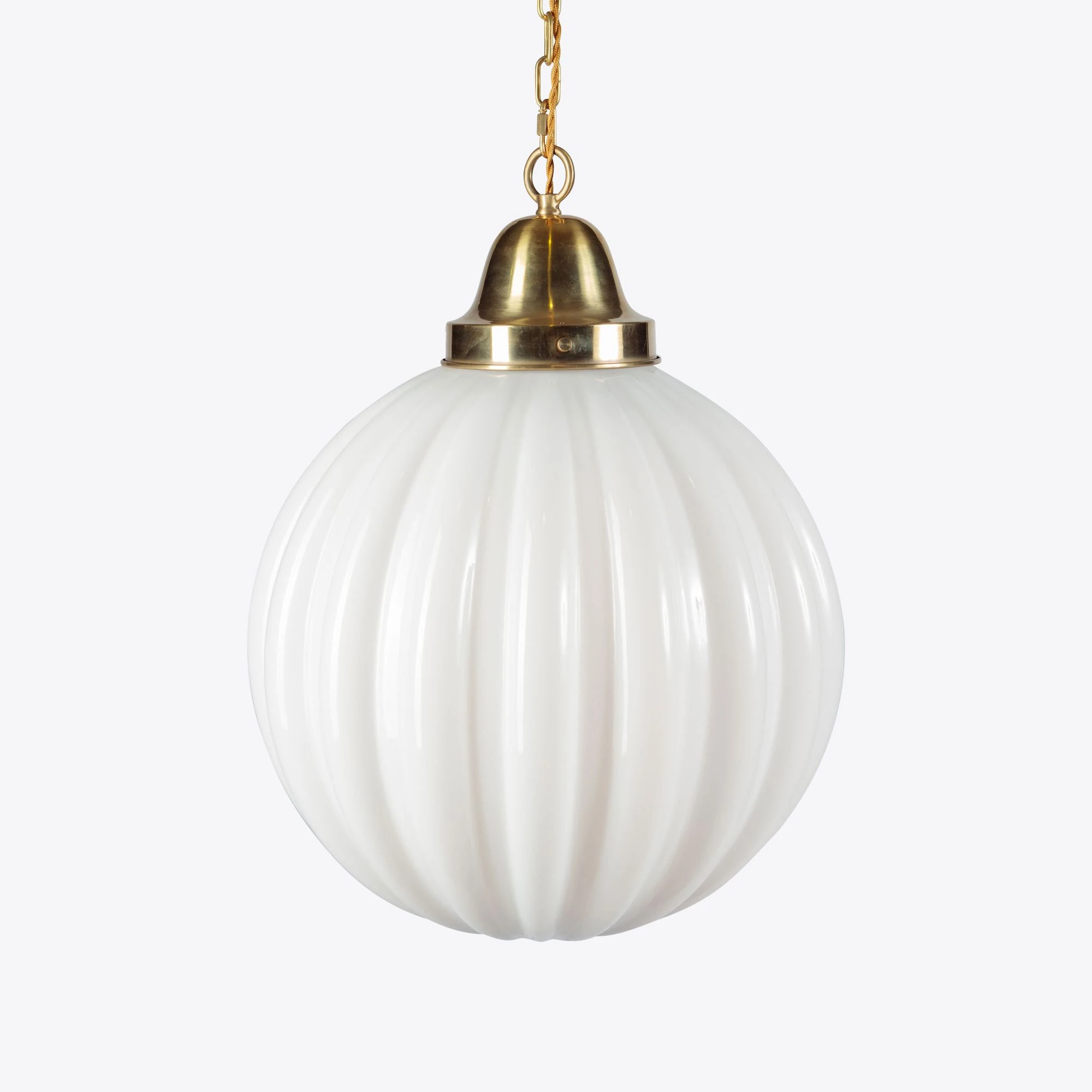 Pumpkin-pendant_opaline_light_large_1.webp